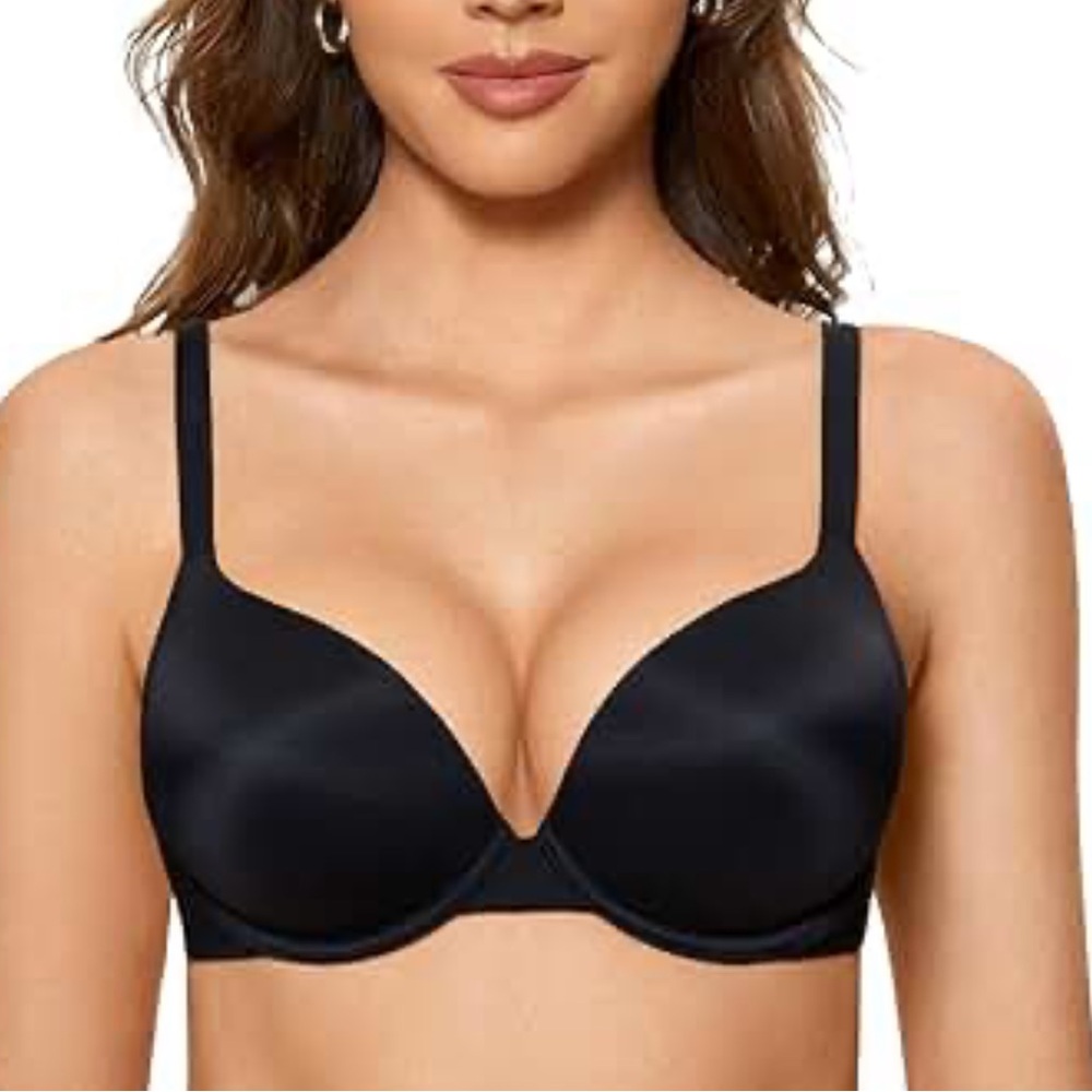 Bra New padded with underwire and Adjustable Straps